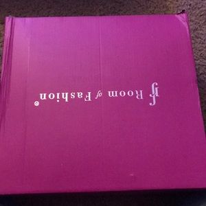 I’m selling some brown gift top boots